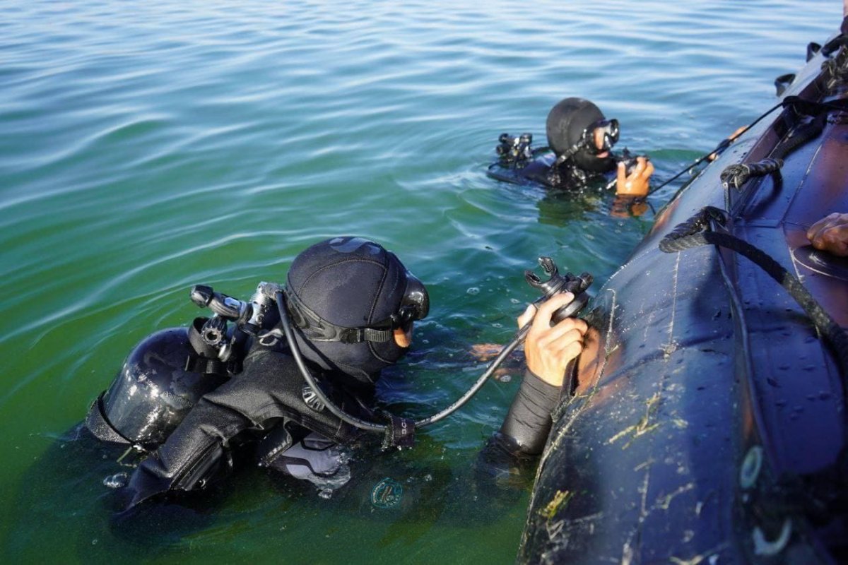 На месте крушения вертолета в Казахстане найдено второе тело