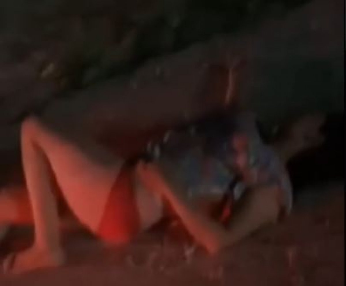 Родственники любовника жестоко избили и раздели женщину