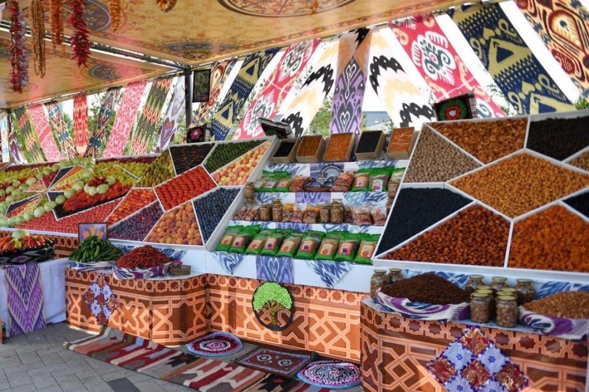 Ярмарка из Таджикистана: тонны плова и пять тысяч лепешек ждут астанчан