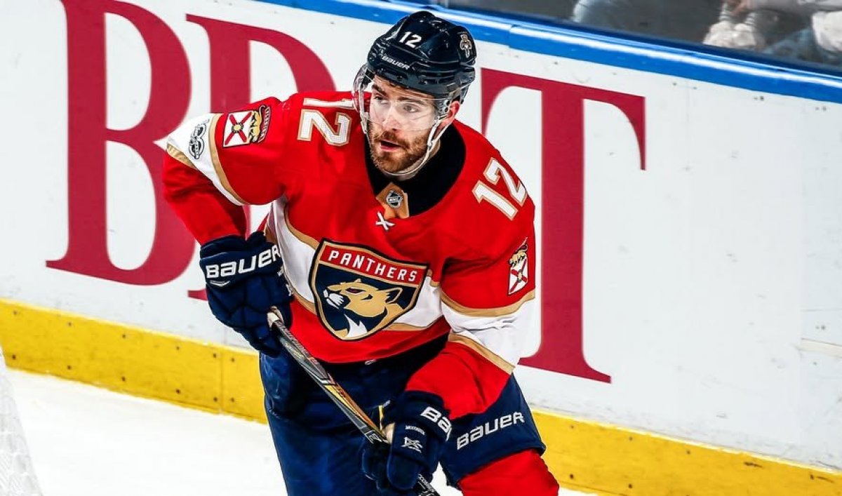 Астанинский ХК "Барыс" подписал контракт с американским игроком Йэном Маккошеном