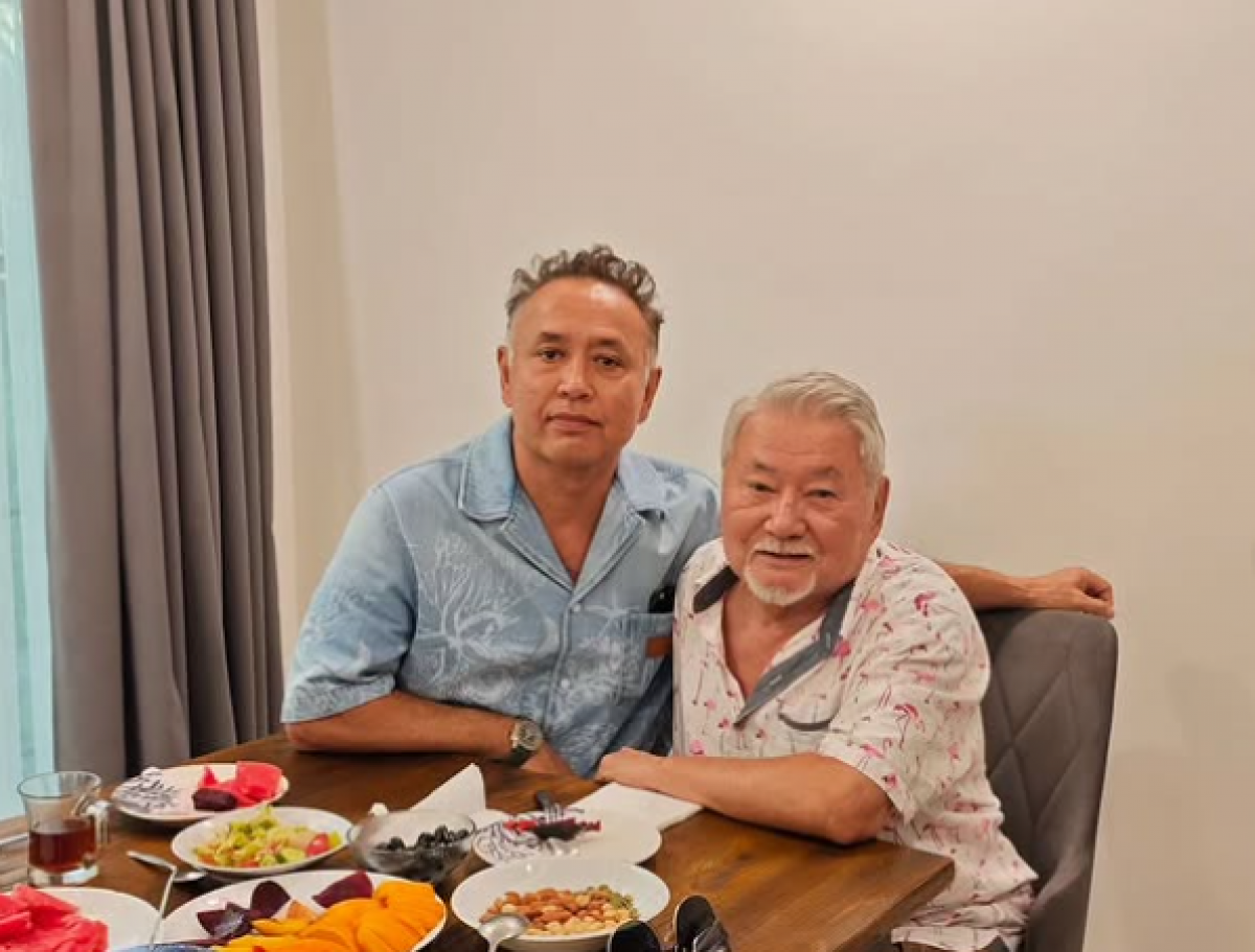 Свекр Баян Алагузовой показал редкие фото молодости