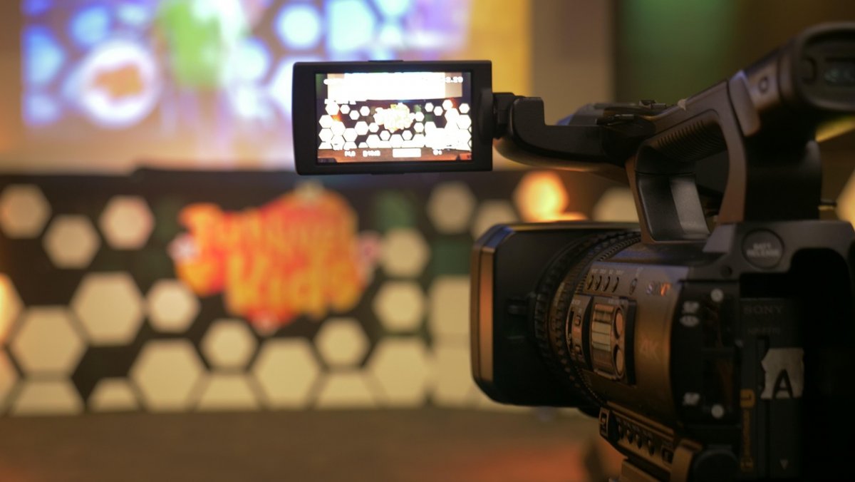 Киношколы Казахстана требуют 1,5 млн тенге за главную роль с известными актерами