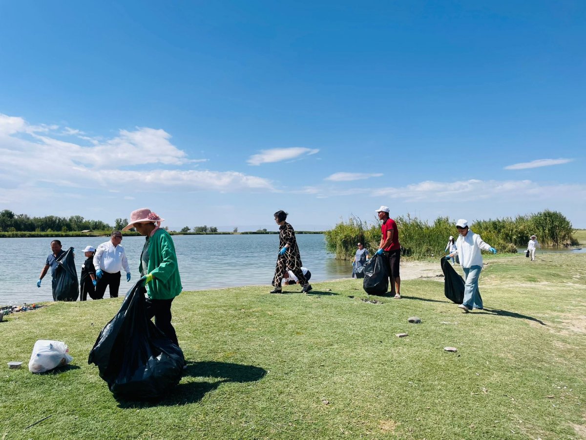 Казахстанцы приняли участие в очередной акции “Таза бейсенбі”