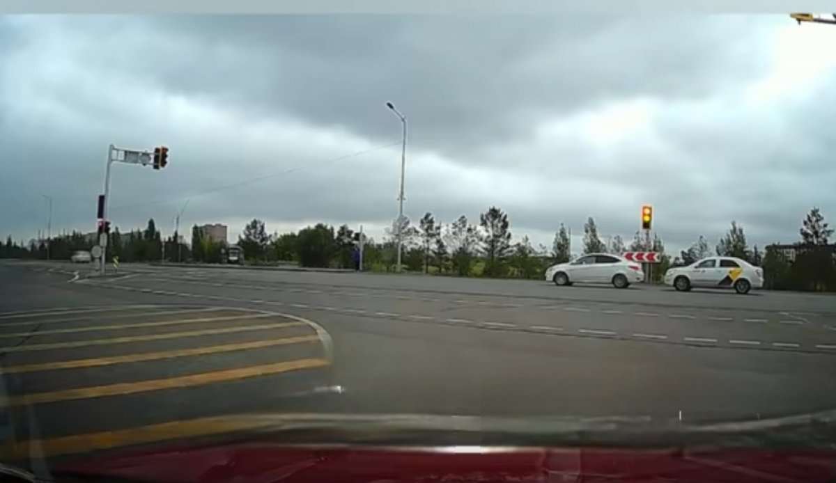 Водитель пытался инсценировать ДТП в Астане (ВИДЕО)