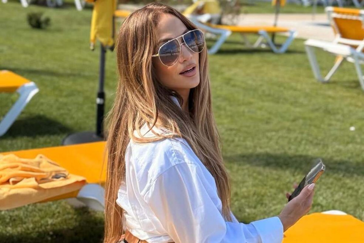 Дженнифер Лопес поделилась в Instagram видео казахстанской певицы