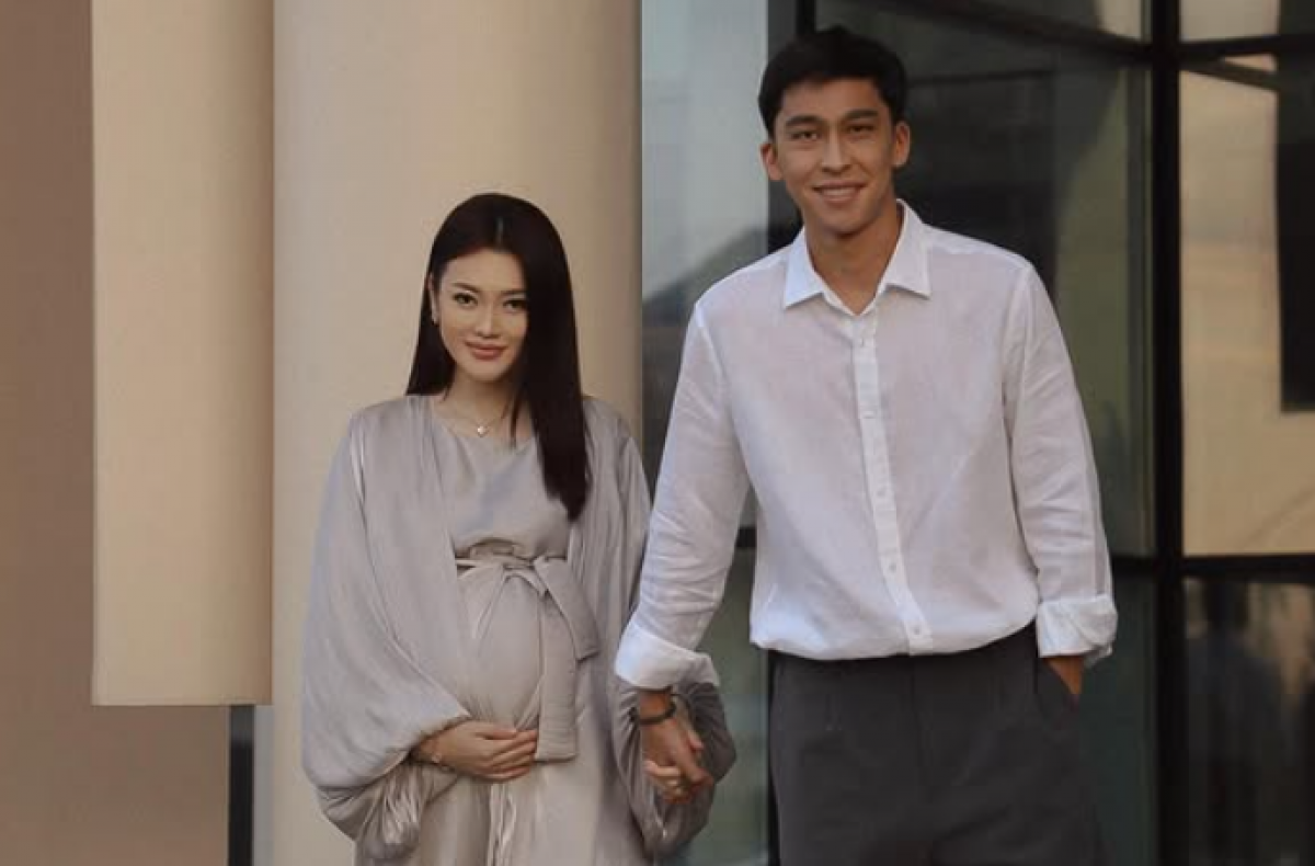 Ерке Есмахан тепло встретили на концерте в Мангистау