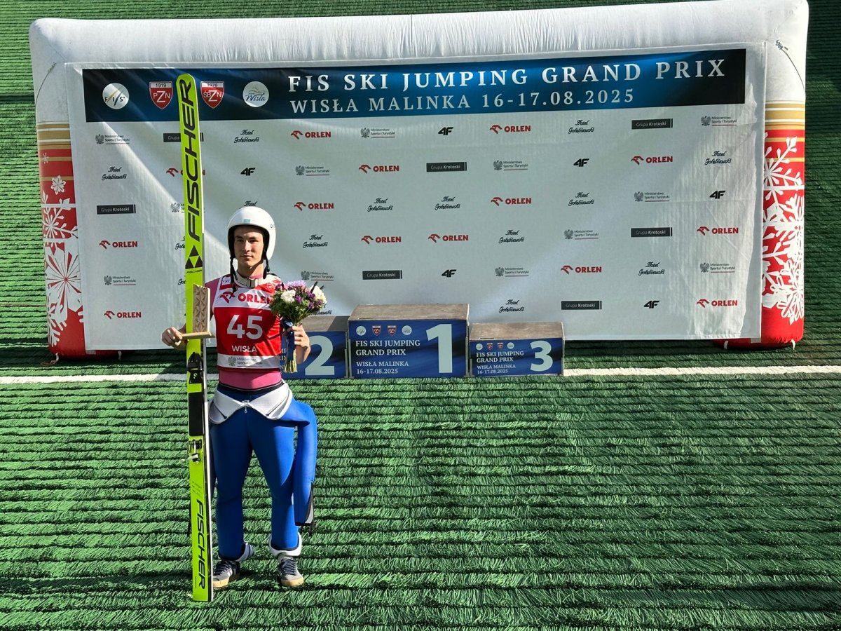 Исторический результат: казахстанец завоевал серебро Кубка мира по прыжкам на лыжах с трамплина