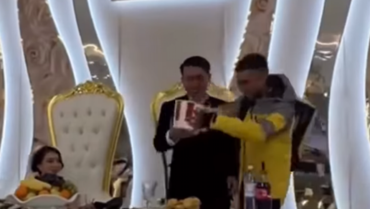 Молодожены на тое заказали фастфуд вместо традиционного бешбармака