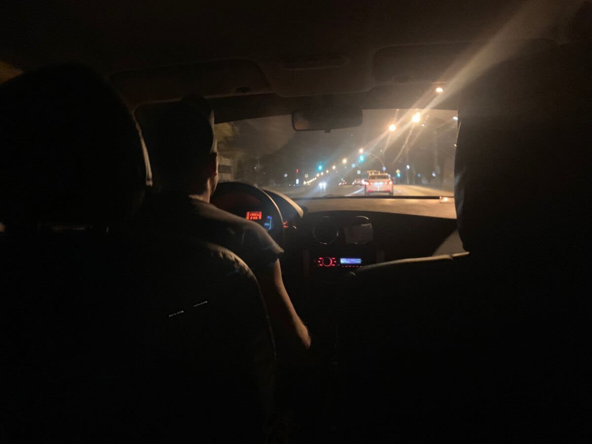 Таксист inDrive предложил пассажирке интим за курение в салоне в Экибастузе