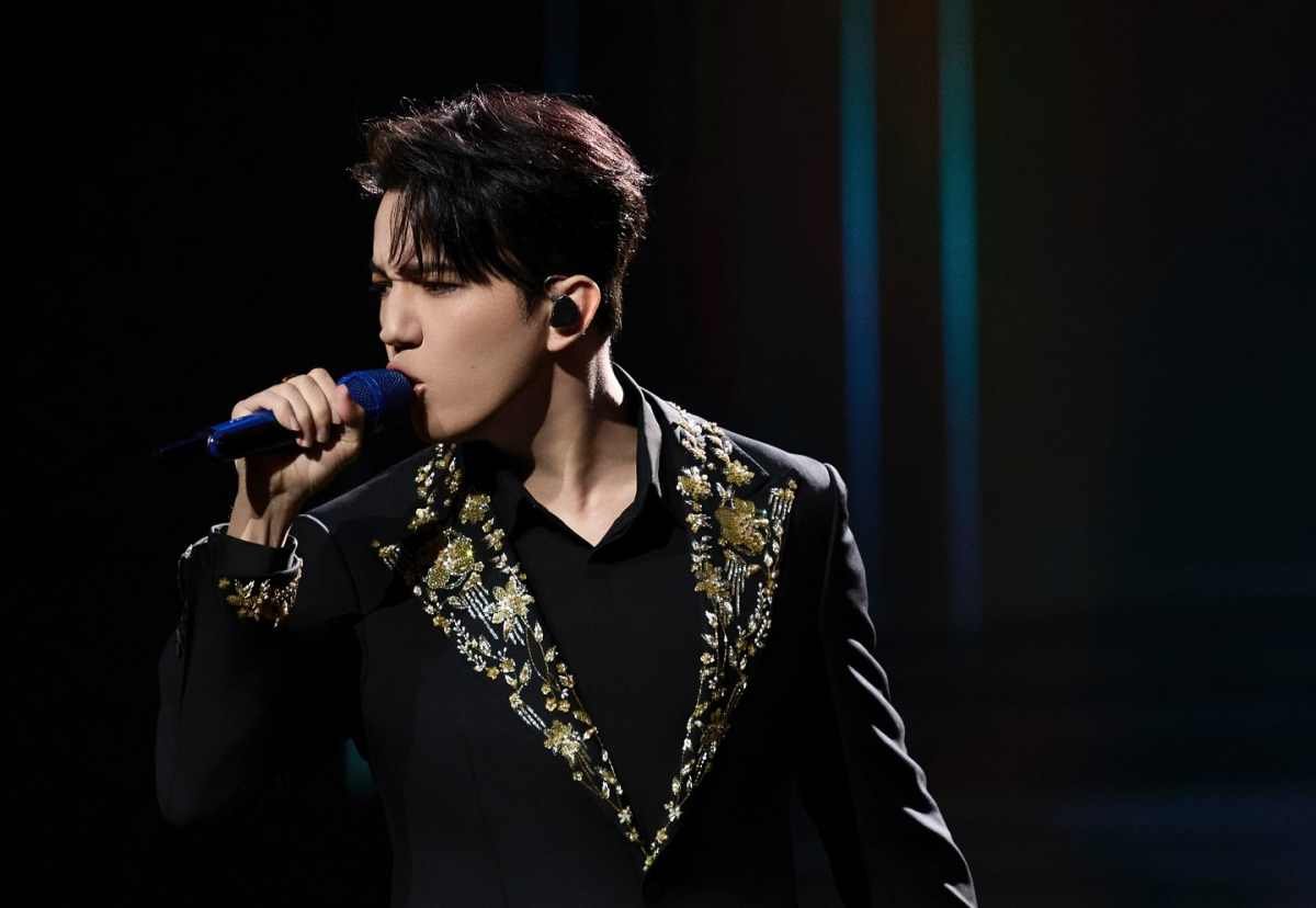 Поклонники Димаша Кудайбергена из Испании в ожидании концертов