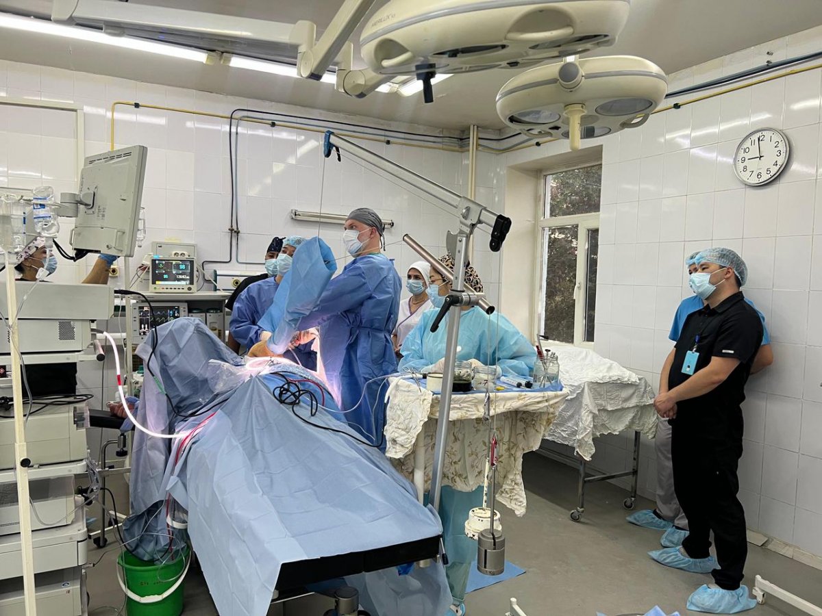 13-кратный вывих плеча исправили алматинские ортопеды