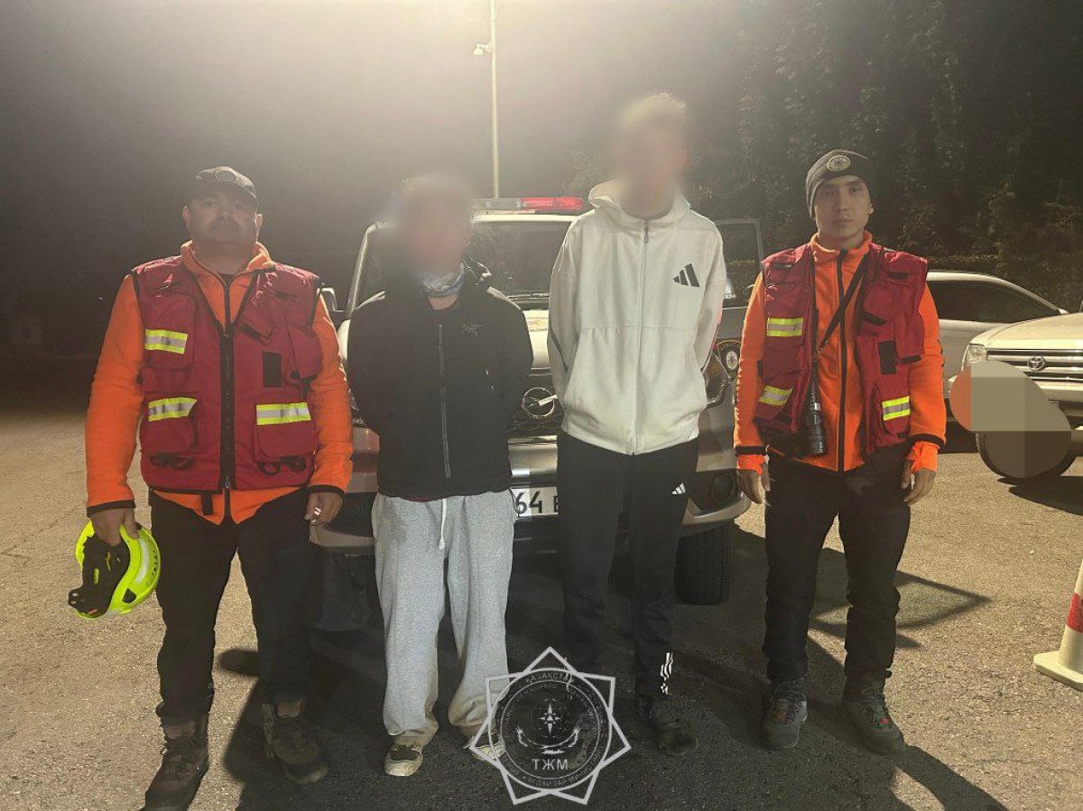 Двое парней пропали в горах под Алматы: они штурмовали пик Молодежный