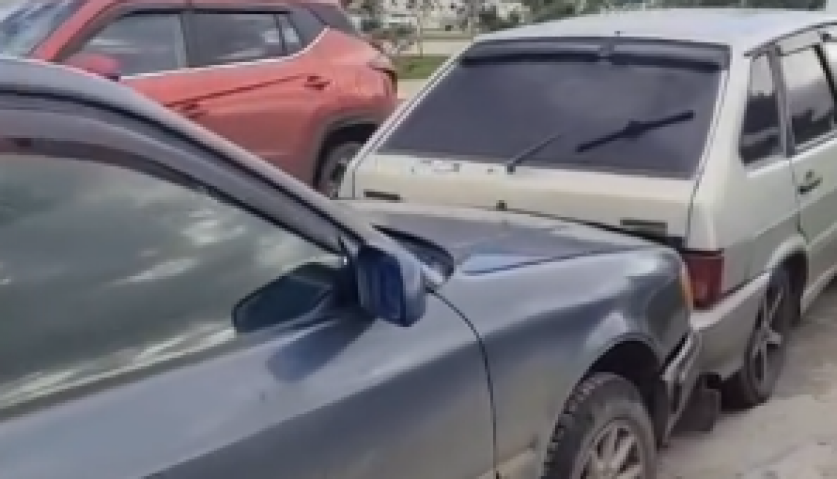 Нелепое массовое ДТП произошло в Макинске (ВИДЕО)