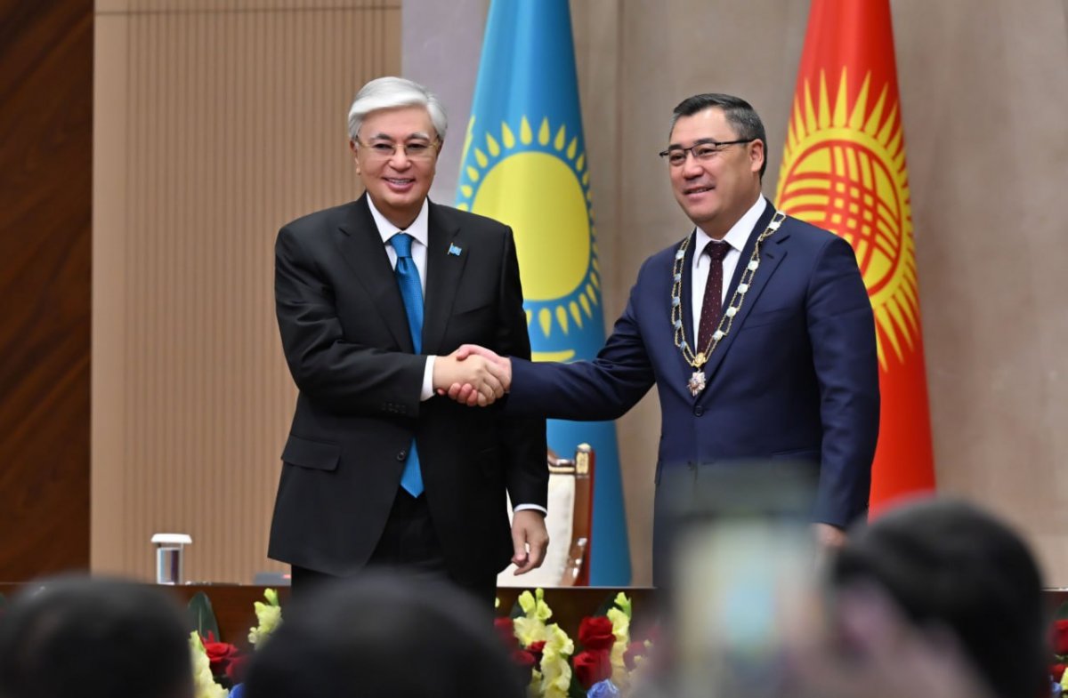 Токаев наградил Садыра Жапарова высшей госнаградой Казахстана