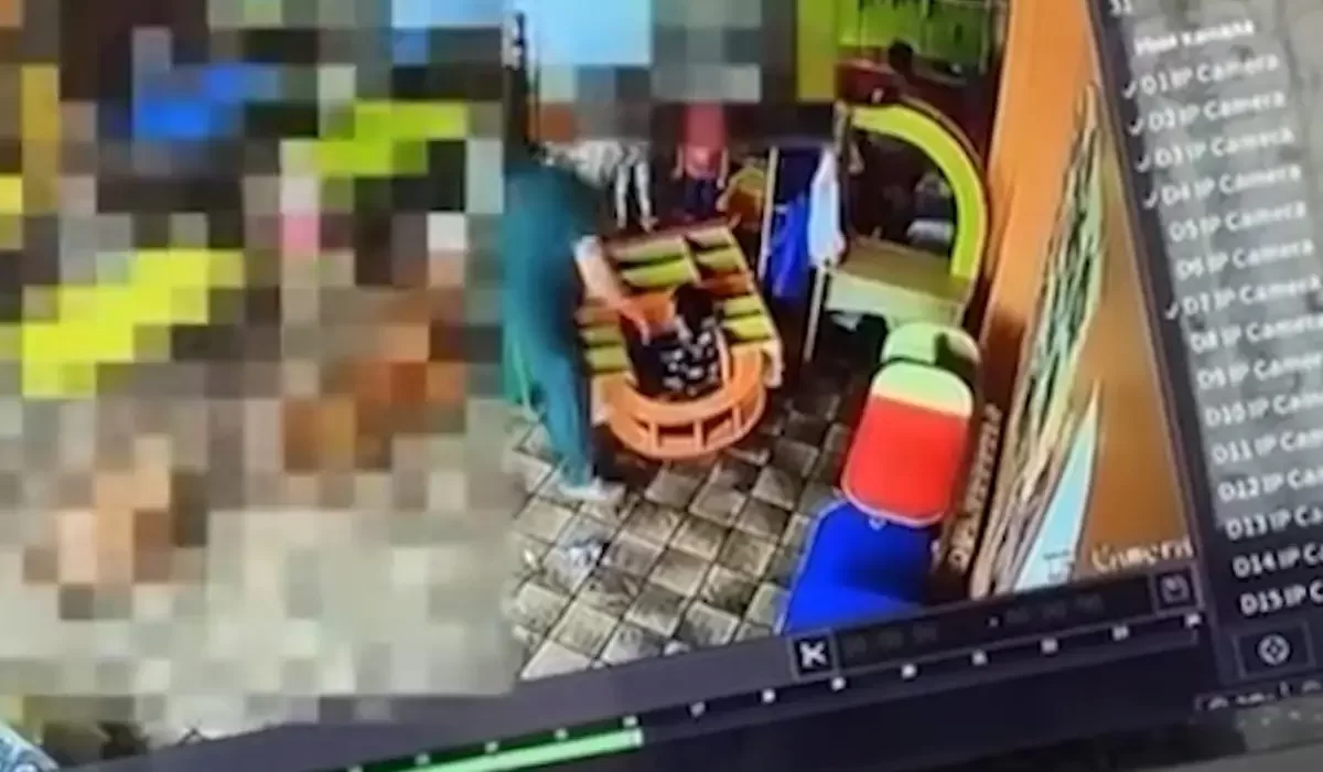 Шкаф упал на ребенка в Павлодаре