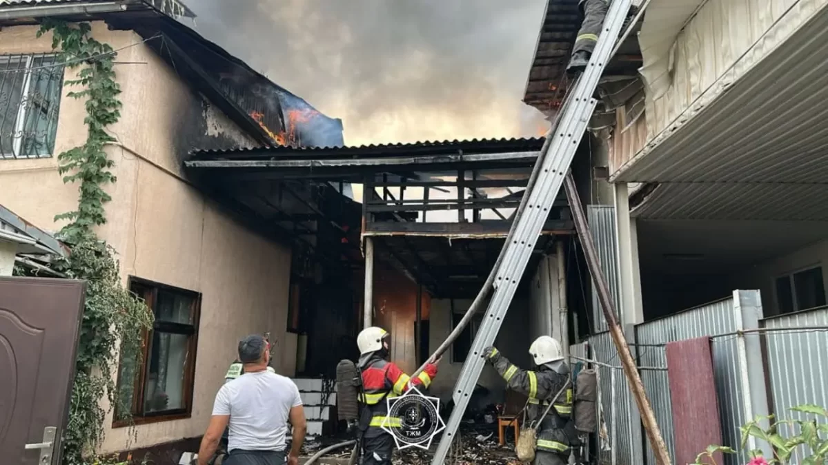 Пожар в "Горном гиганте" Алматы тушили по повышенному рангу