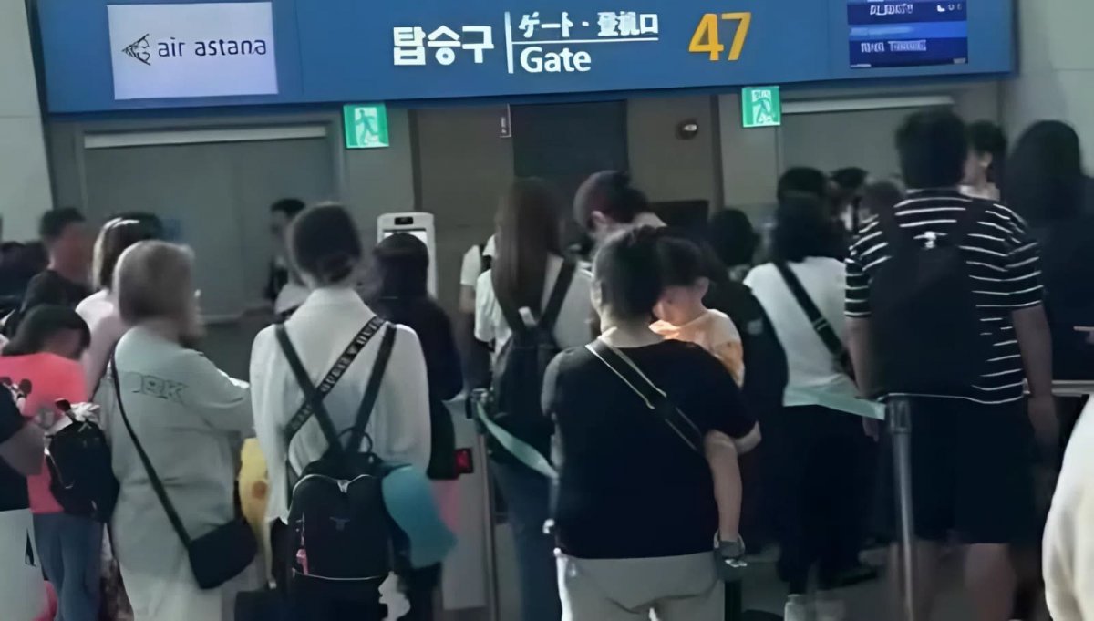 Kaзахстанцы застряли в Сеуле: рейс Air Astana отменили