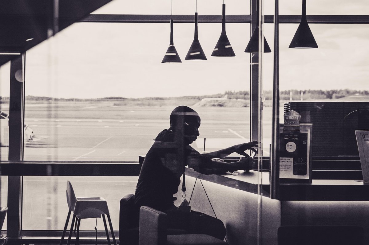 Самоподжог в аэропорту Алматы: появились подробности