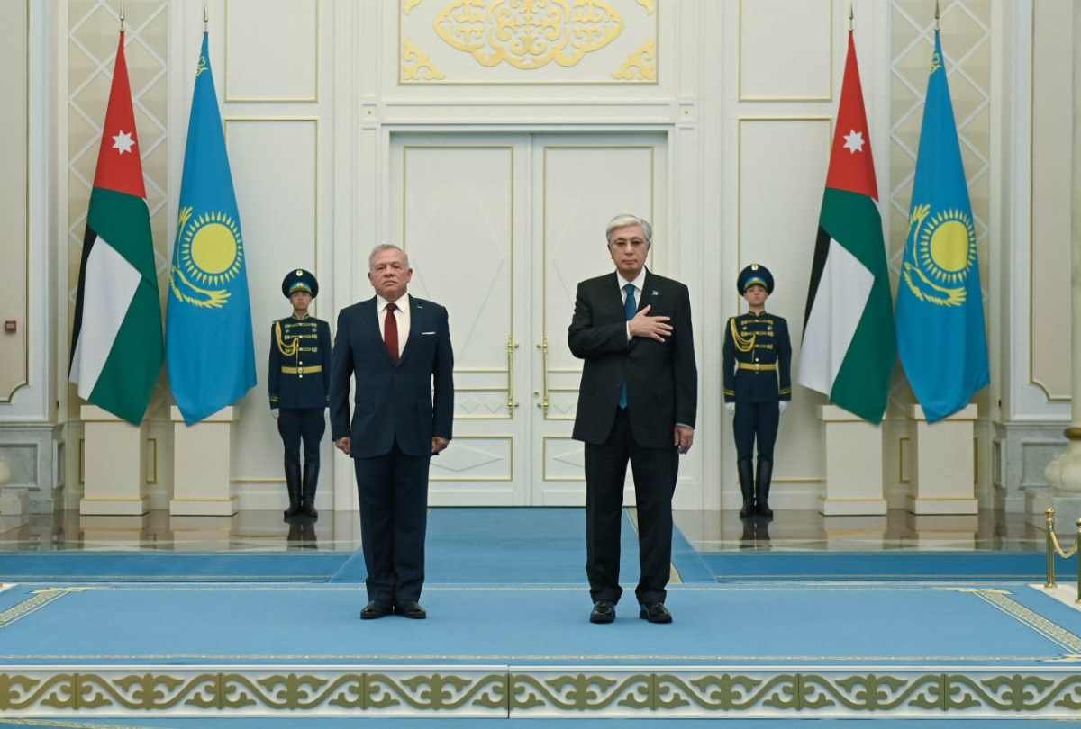 Короля Иордании торжественно встретили в Акорде