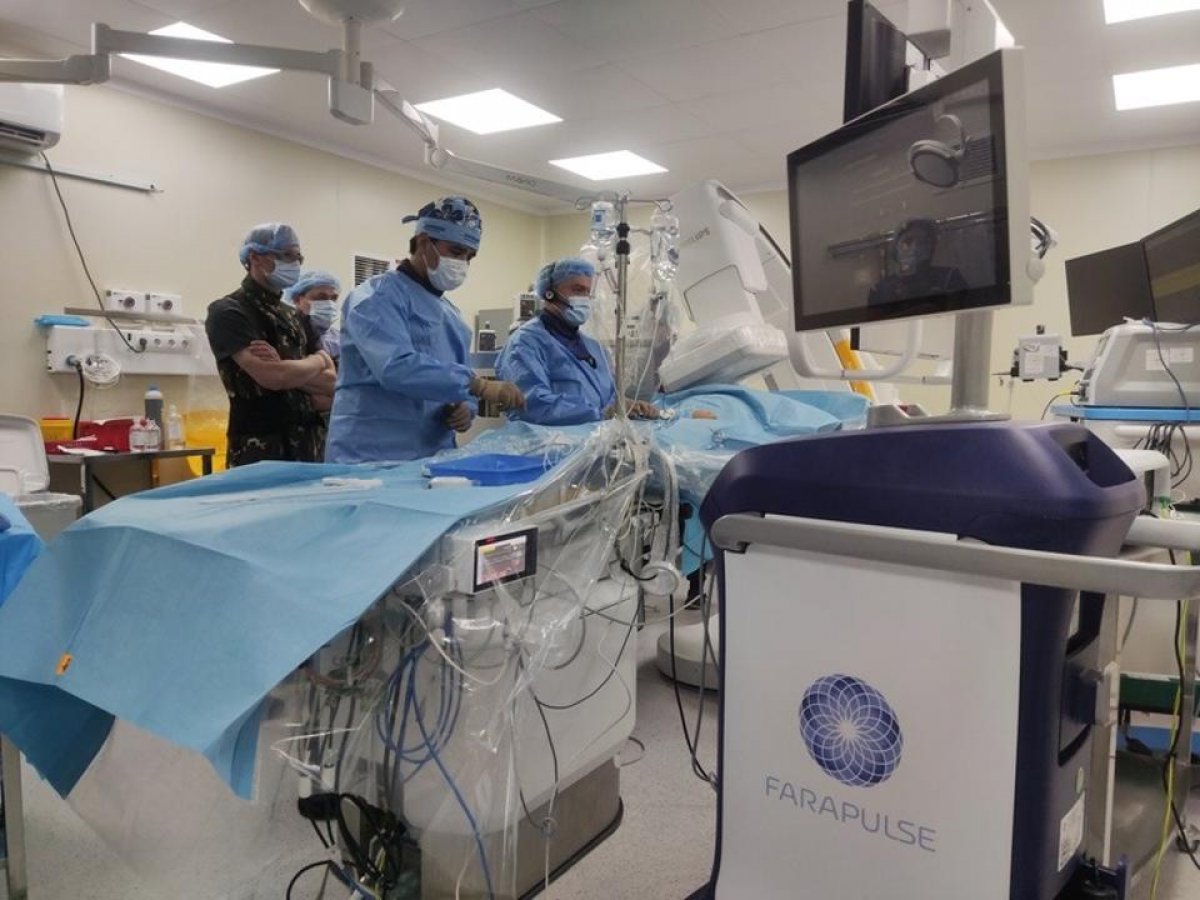 Уникальную операцию на сердце провели в Алматы