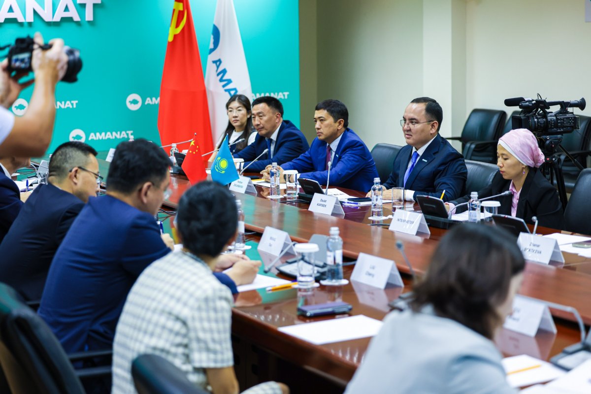 К 25-летию ШОС: AMANAT и КПК усиливают сотрудничество