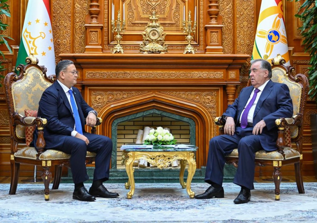 Мурат Нуртлеу встретился с Эмомали Рахмоном в Душанбе