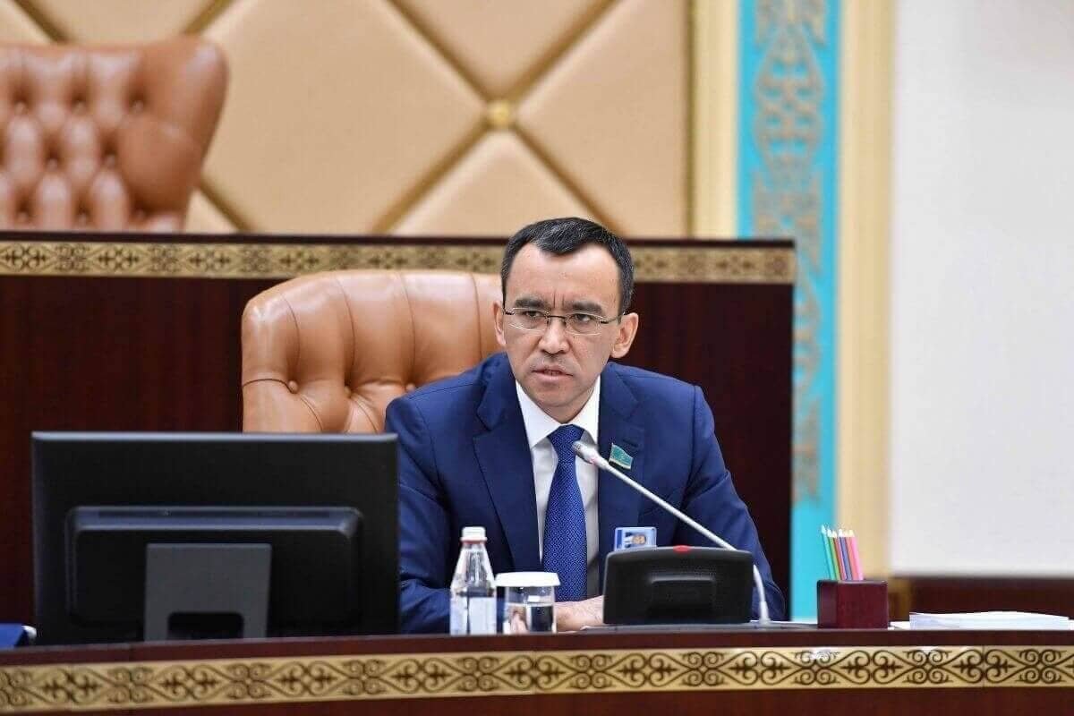 Маулен Ашимбаев оценил слова Токаева о 30-летии Конституции и ее значении для страны