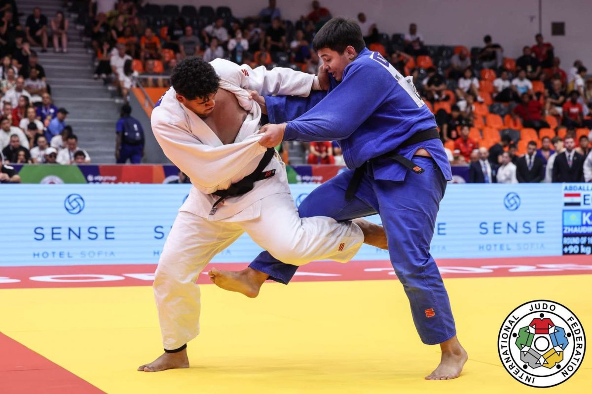 Казахстанец завоевал бронзу на чемпионате мира по дзюдо