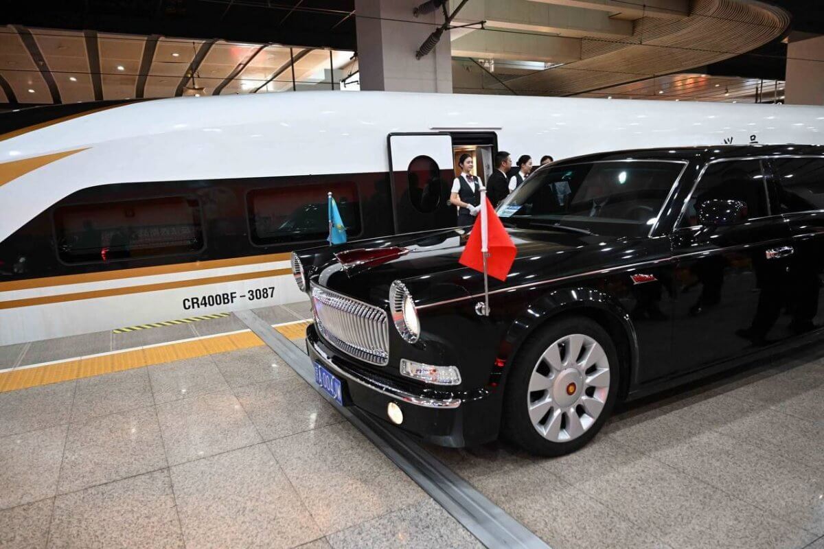 Касым-Жомарт Токаев прибыл в Пекин (ВИДЕО)