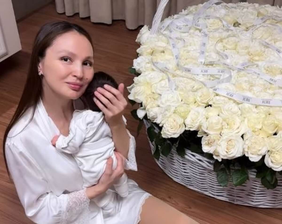 "Шаг во взрослую жизнь": дети Кайрата Нуртаса готовились к школе без мамы