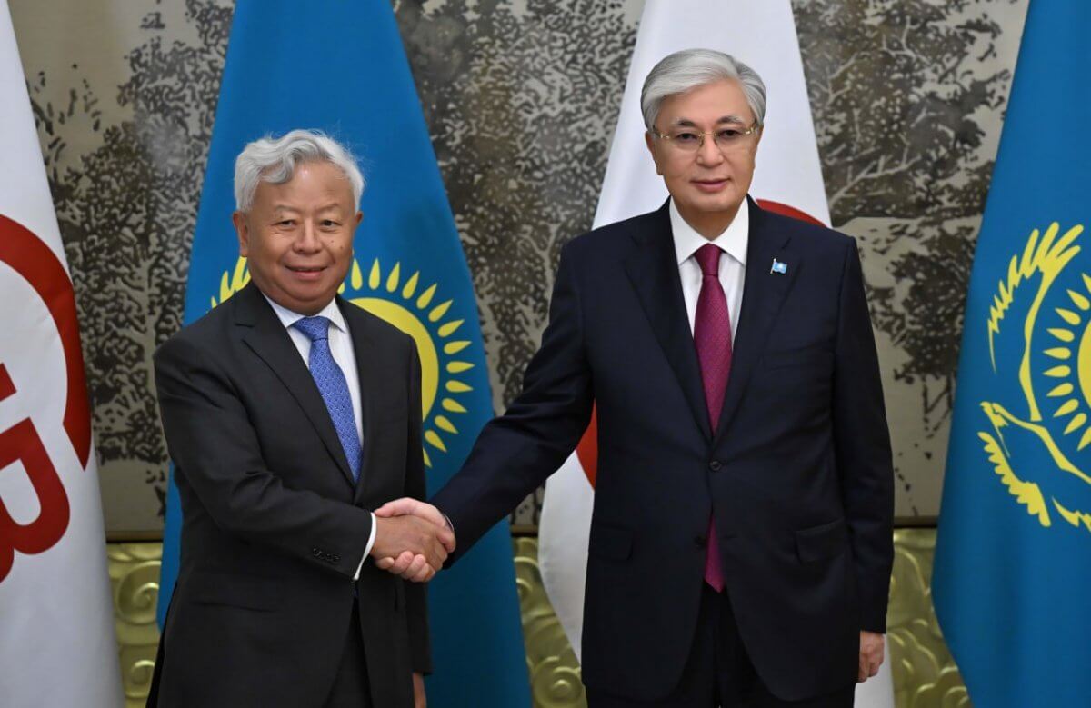 Токаев встретился с президентом Азиатского банка инфраструктурных инвестиций