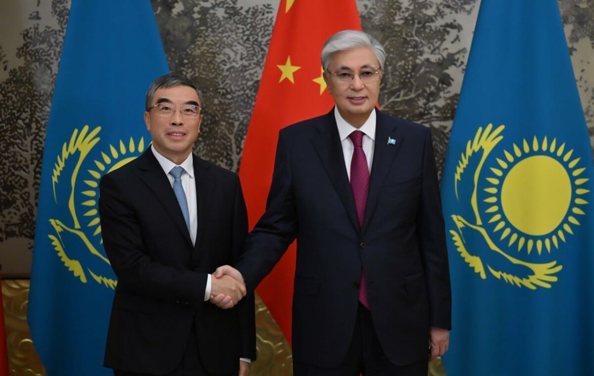 Токаев принял председателя Совета директоров Huawei