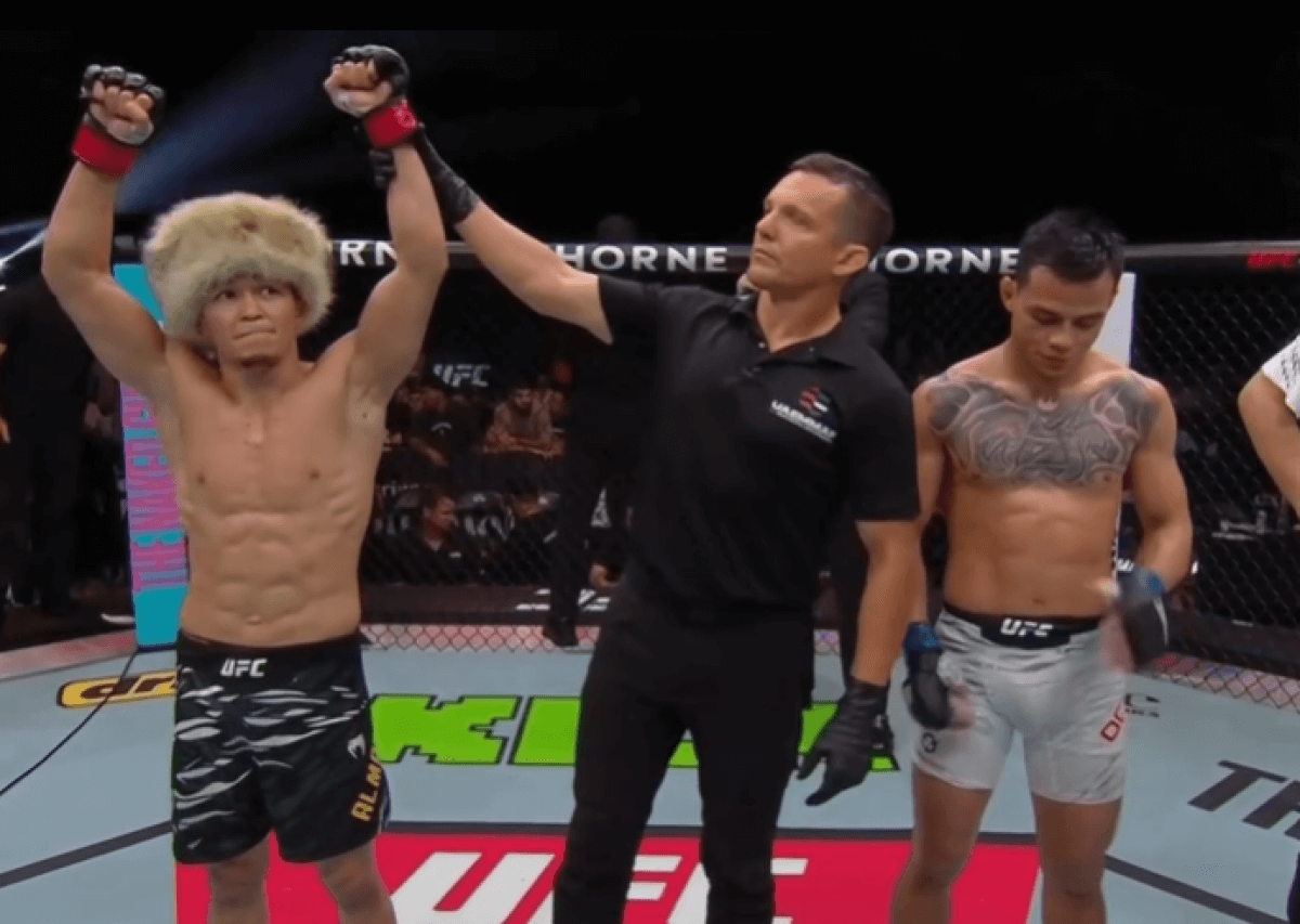 Казахстанские фанаты атакуют соперника Асу Алмабаева перед боем