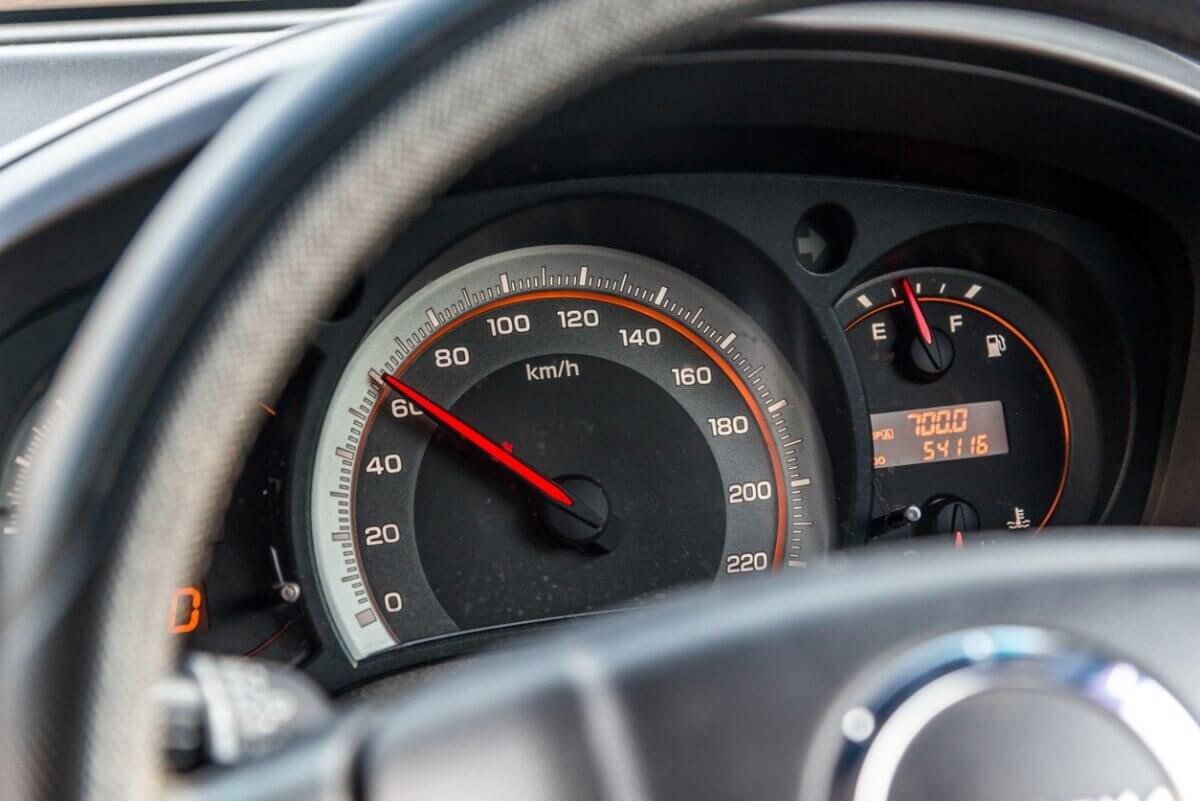 Снижать лимит скорости 60 км/ч в городах не планируется — МВД