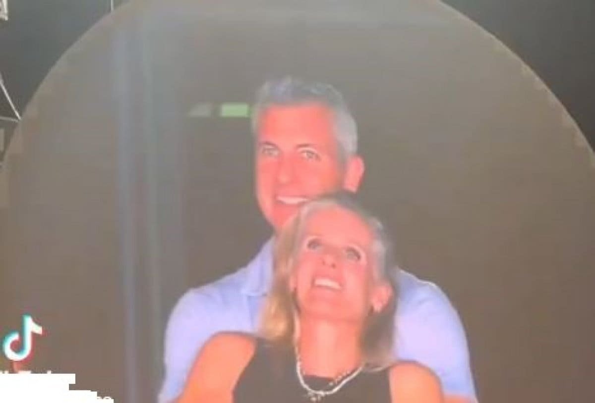 Измена на глазах всего мира: HR-директор IT-компании подала на развод