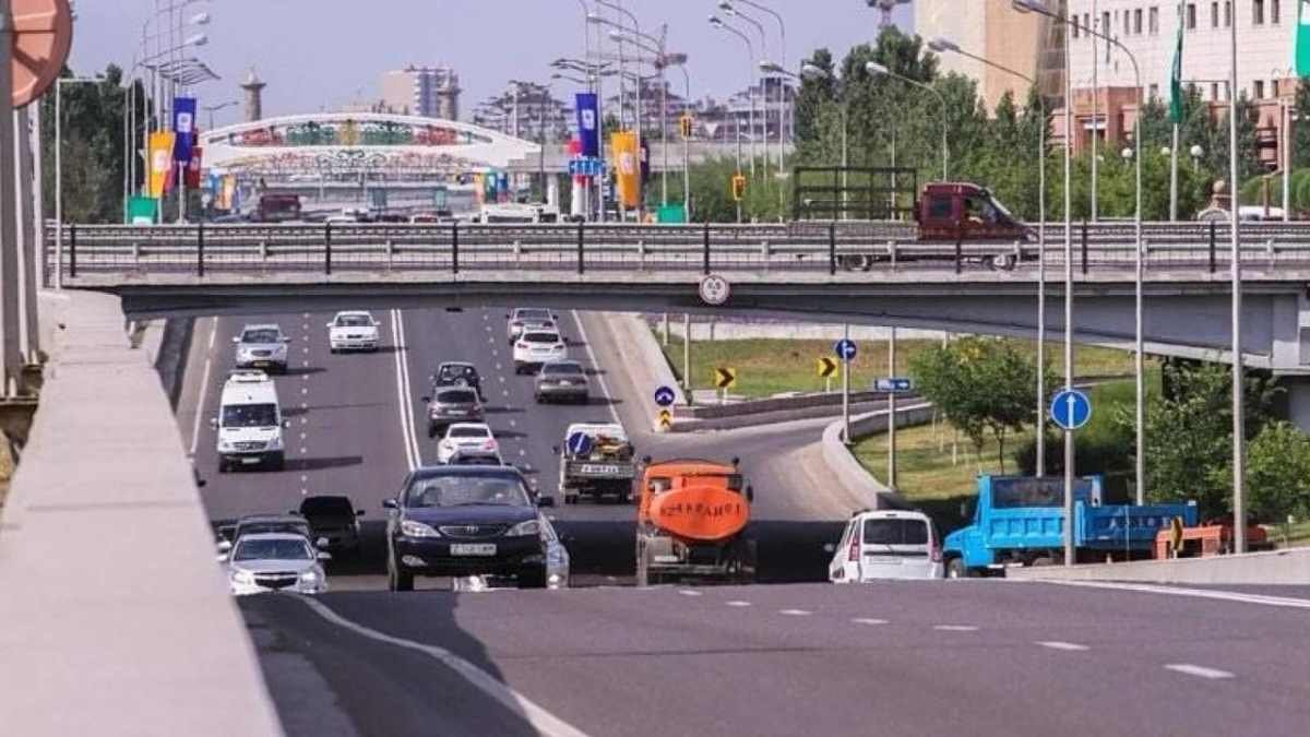 Почему автобусы проезжают мимо остановки в Астане