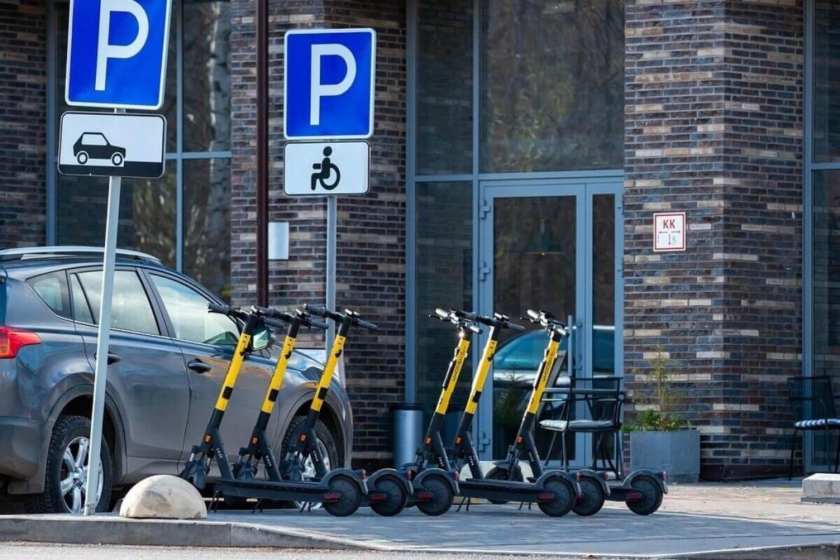 Граждане все еще подвергаются опасности – Токаев высказался о проблеме электросамокатов