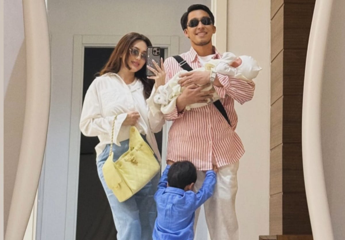 Ерке Есмахан нацелилась на родство с Баян Алагузовой