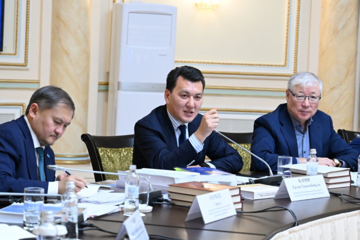 Второй том “Истории Казахстана” утвердили в Казахстане