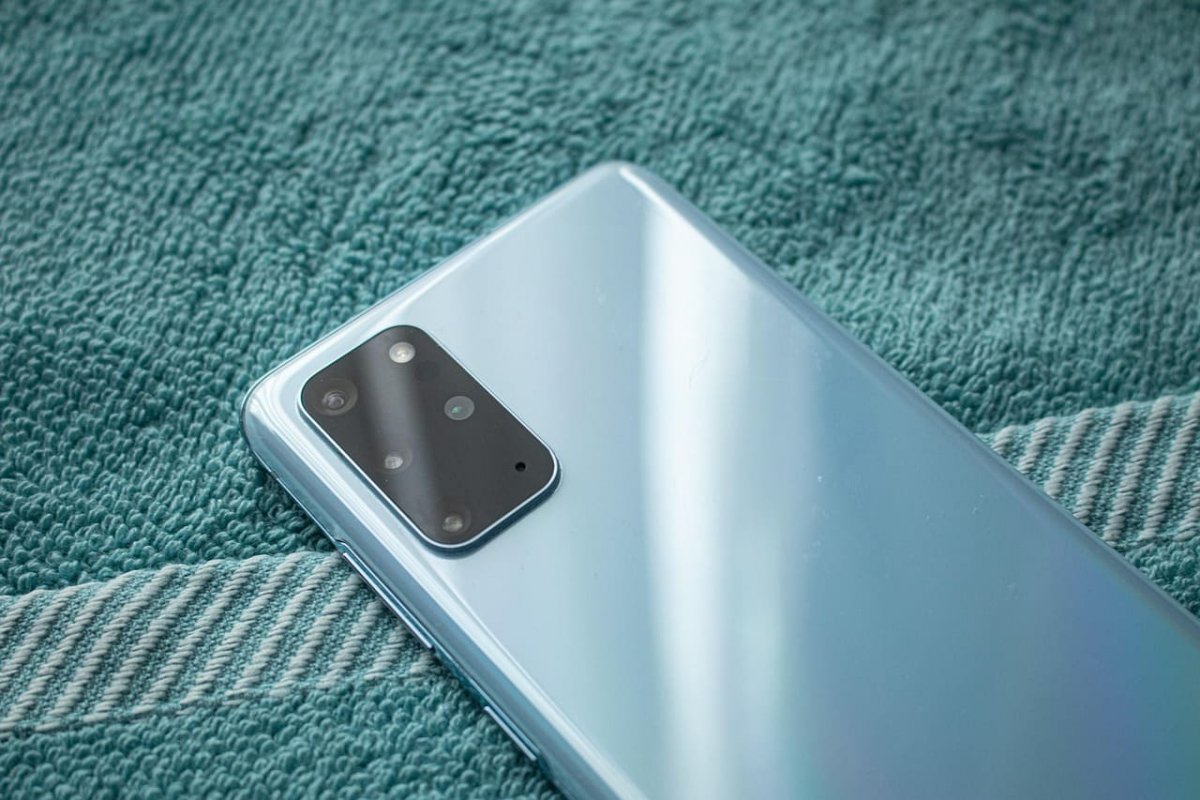 Дорогие Android-смартфоны превращаются в "кирпичи" после апдейта