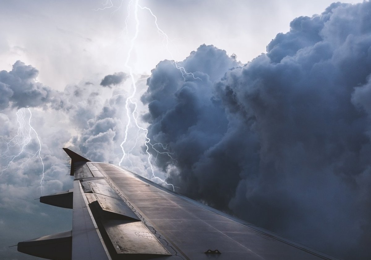 Президент Польши разрешил ввести в страну войска НАТО