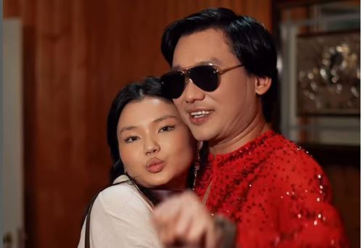 Дочь Кайрата Нуртаса похвасталась новым автомобилем