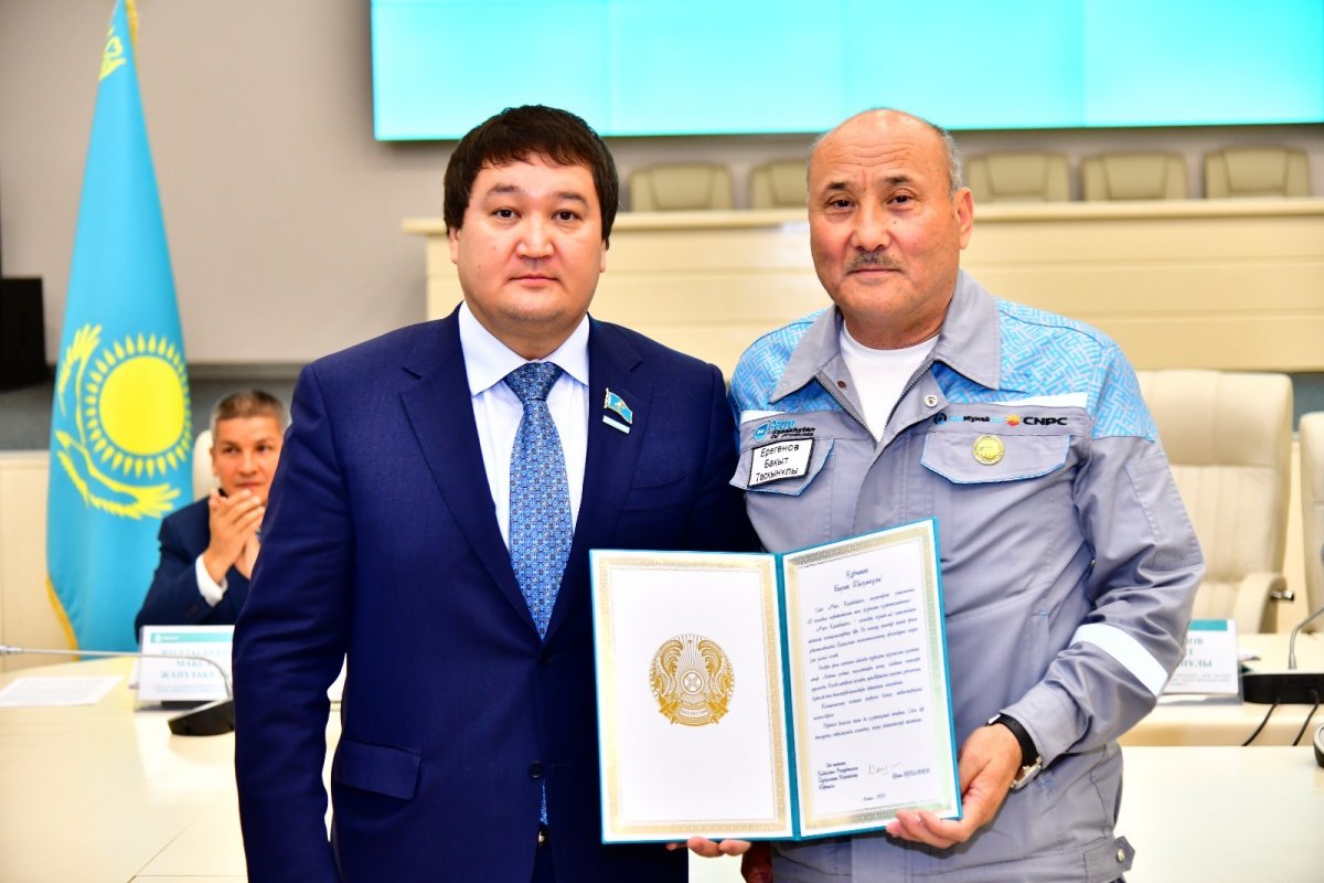 Коллектив нефтеперерабатывающей компании Шымкента поддержал Послание главы государства