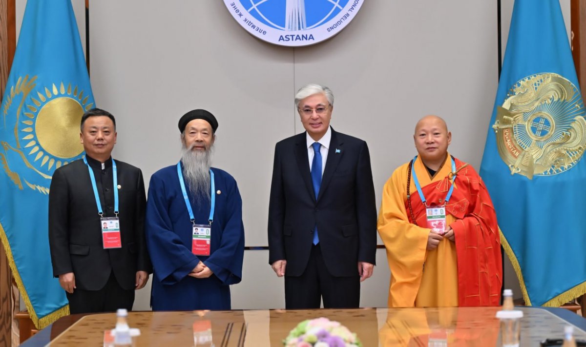 Президент провел встречу с делегацией КНР на полях VIII Съезда религиозных лидеров