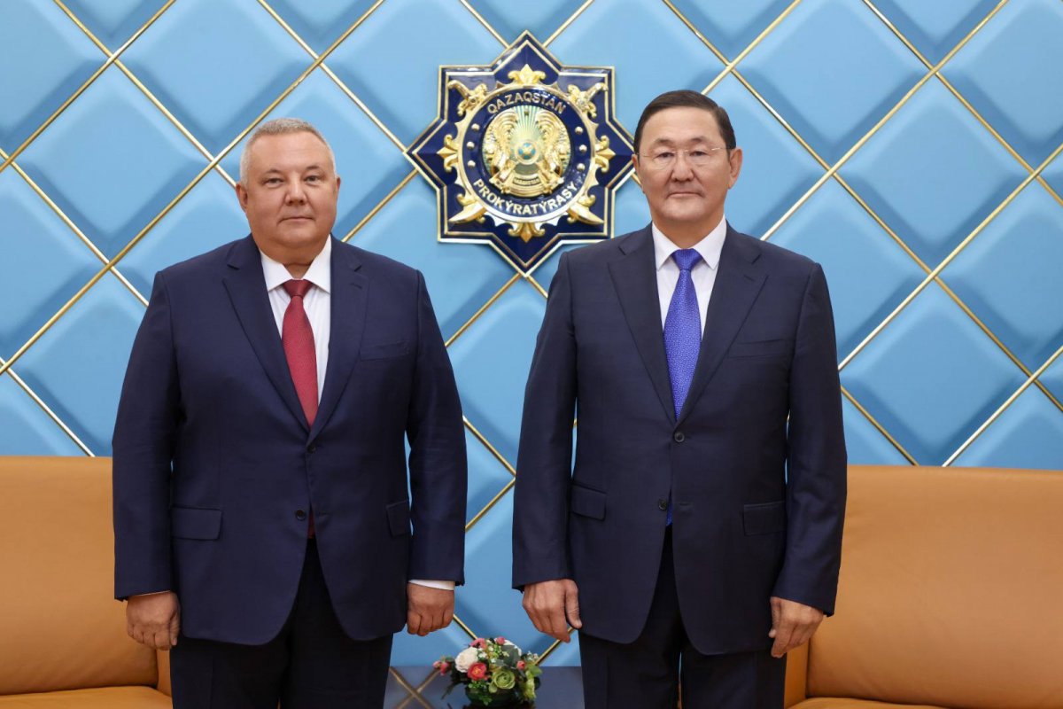 Генпрокурор  Казахстана встретился с исполнительным секретарем КСГП СНГ