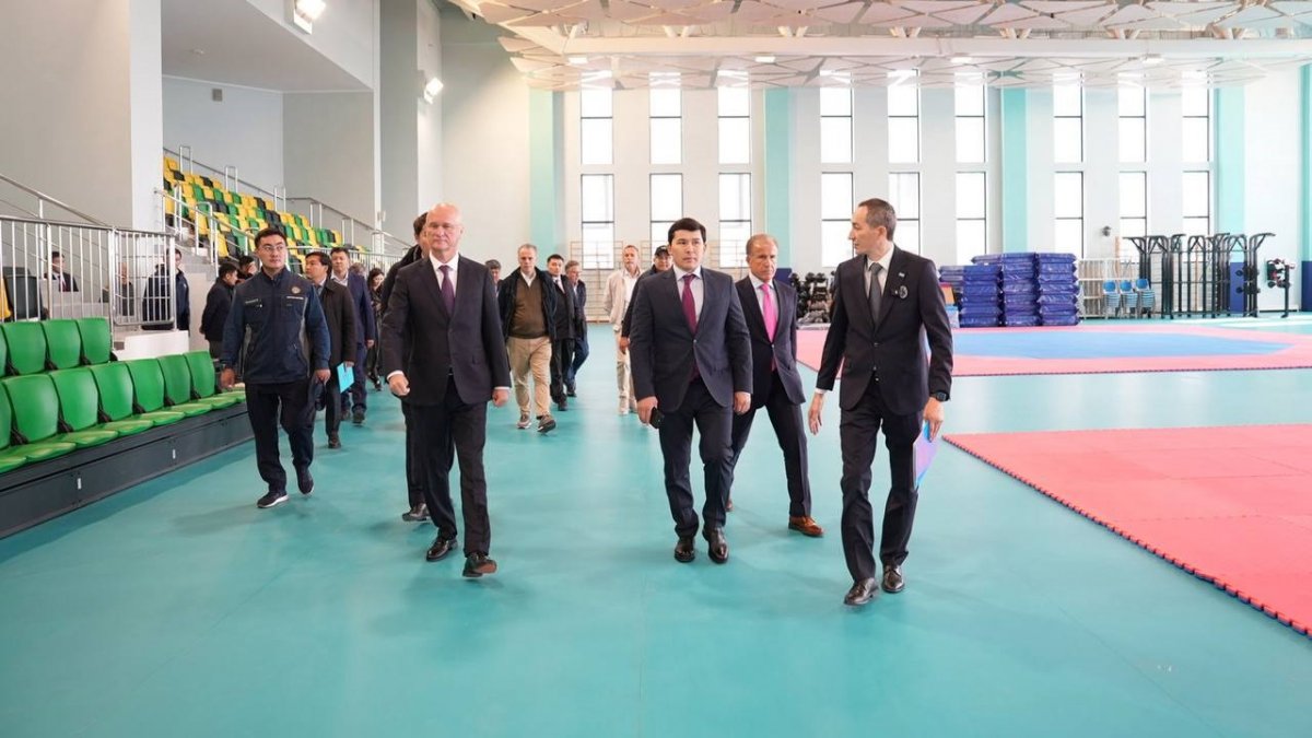 Роман Скляр ознакомился с ходом строительства Национального университета спорта в Астане