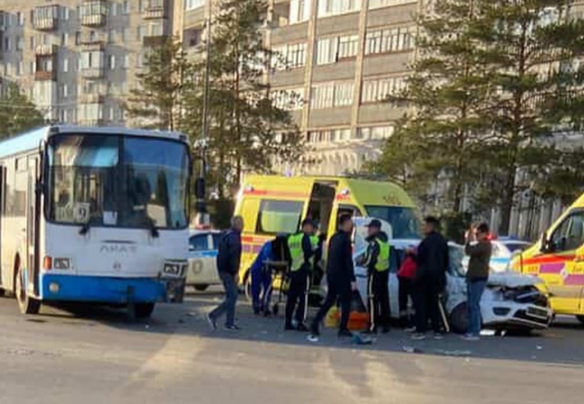 Семь человек пострадали в ДТП с автобусом в Павлодаре