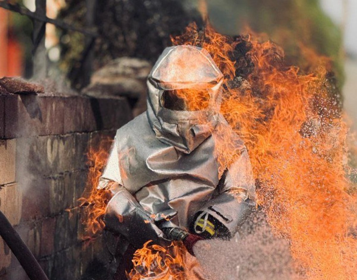 Грузовик повредил газопровод в Талдыкоргане (ВИДЕО)