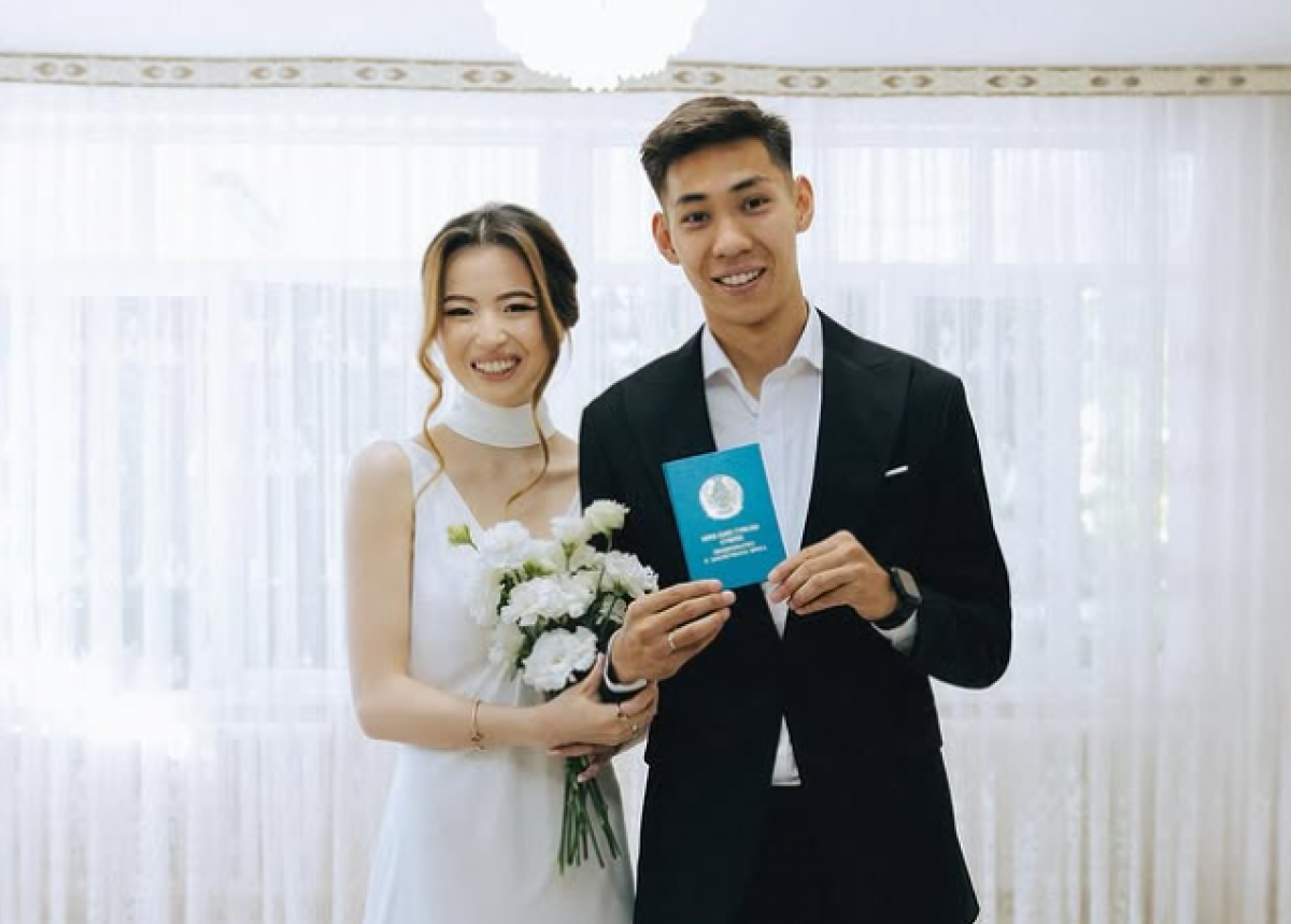 Футболист "Кайрата" женился