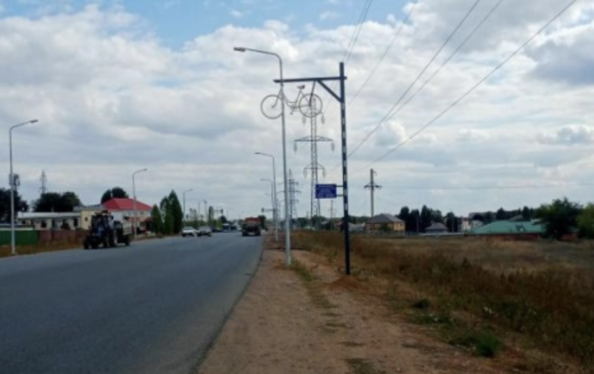 Инсталляция "Призрачный велосипед" напоминает о трагедии с молодой парой в Акжаре